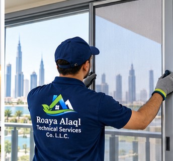 Fly net and mosquito screen fitting on a balcony door